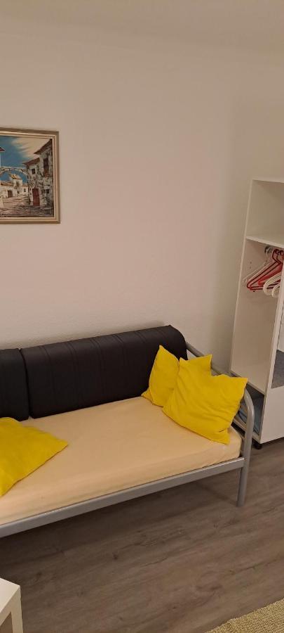 "Baerenhaus" Ferienwohnung Puttlingen ภายนอก รูปภาพ